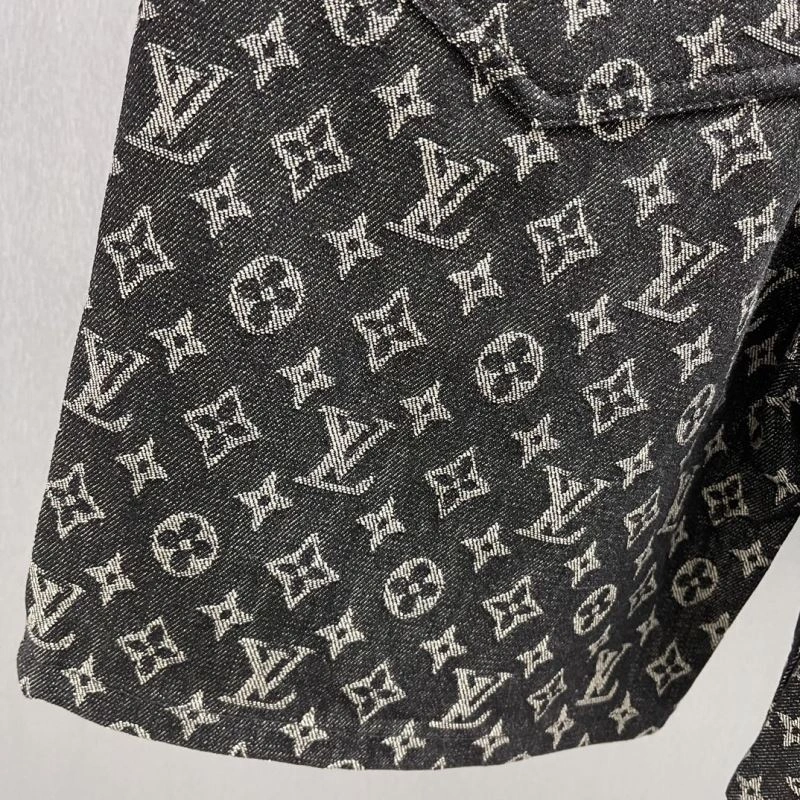 Modern Louis Vuitton Outwear 138645