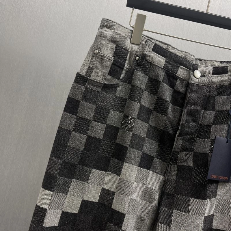 Louis Vuitton Outwear Sleek 138637