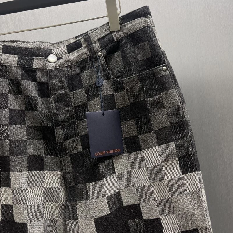 Louis Vuitton Outwear Sleek 138637