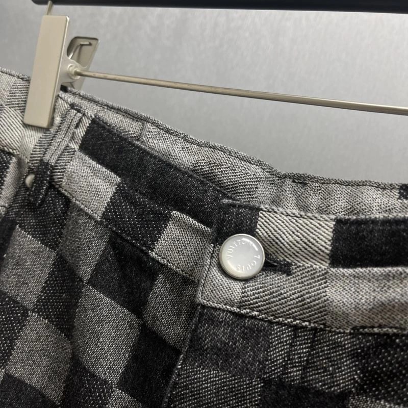 Louis Vuitton Outwear Sleek 138637