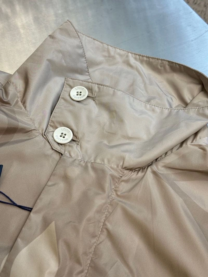 Louis Vuitton Outwear Classic 138636