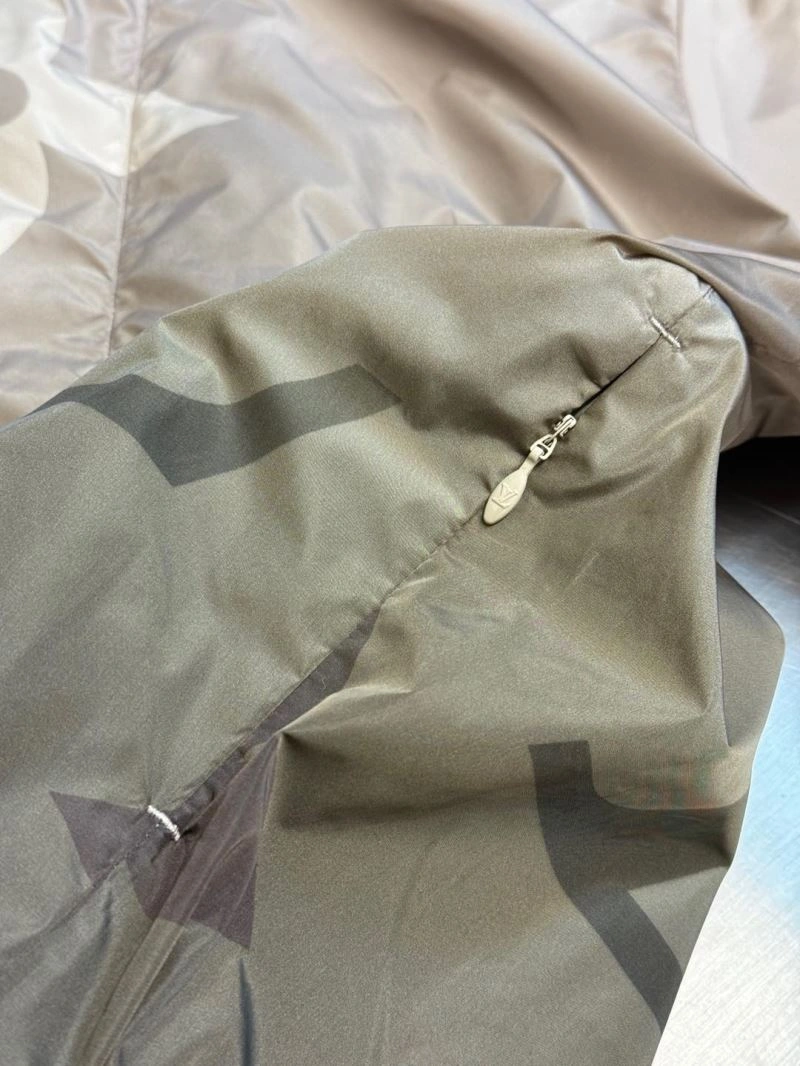 Louis Vuitton Outwear Classic 138636