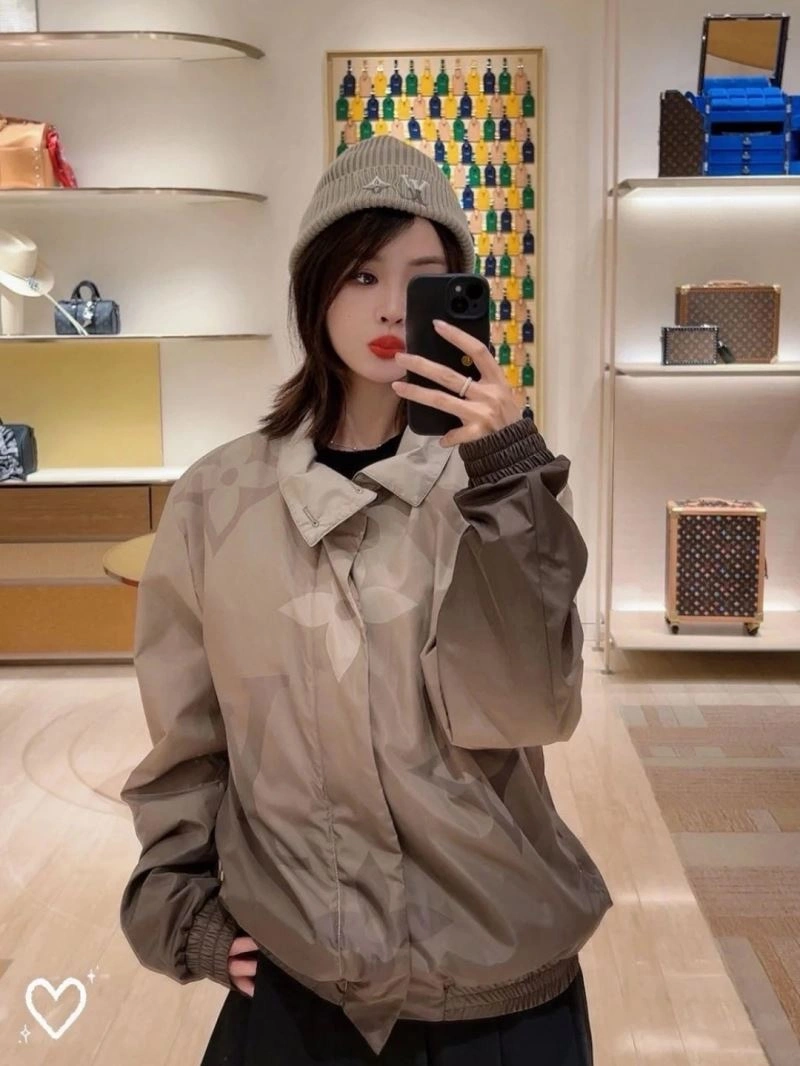 Louis Vuitton Outwear Classic 138636