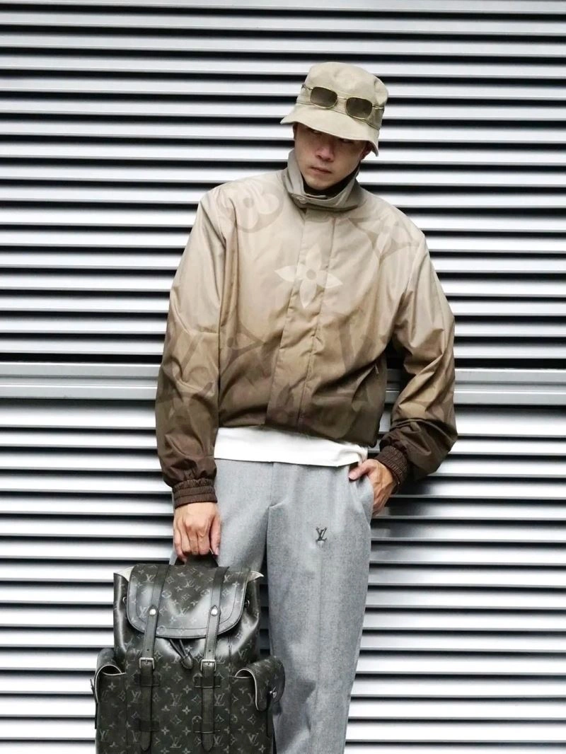 Louis Vuitton Outwear Classic 138636