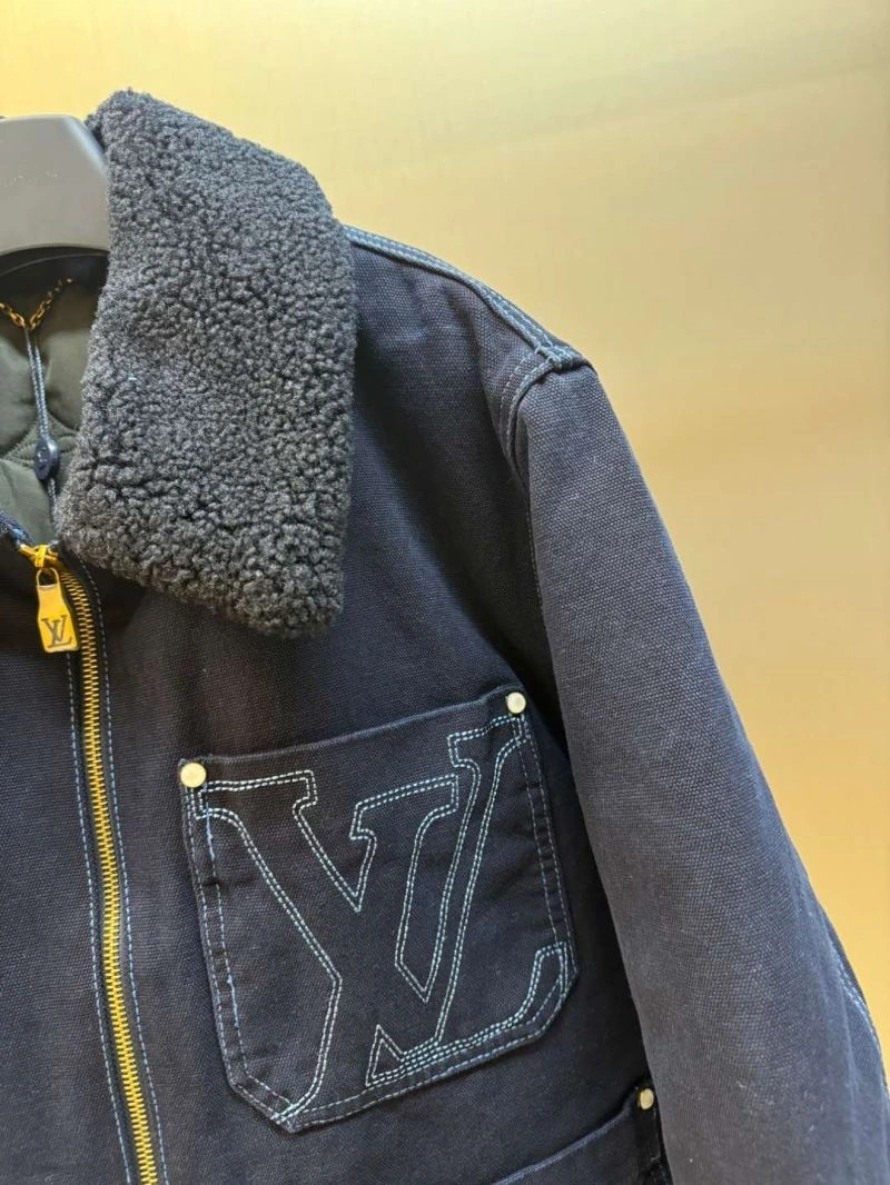 Soft Louis Vuitton Outwear 138625