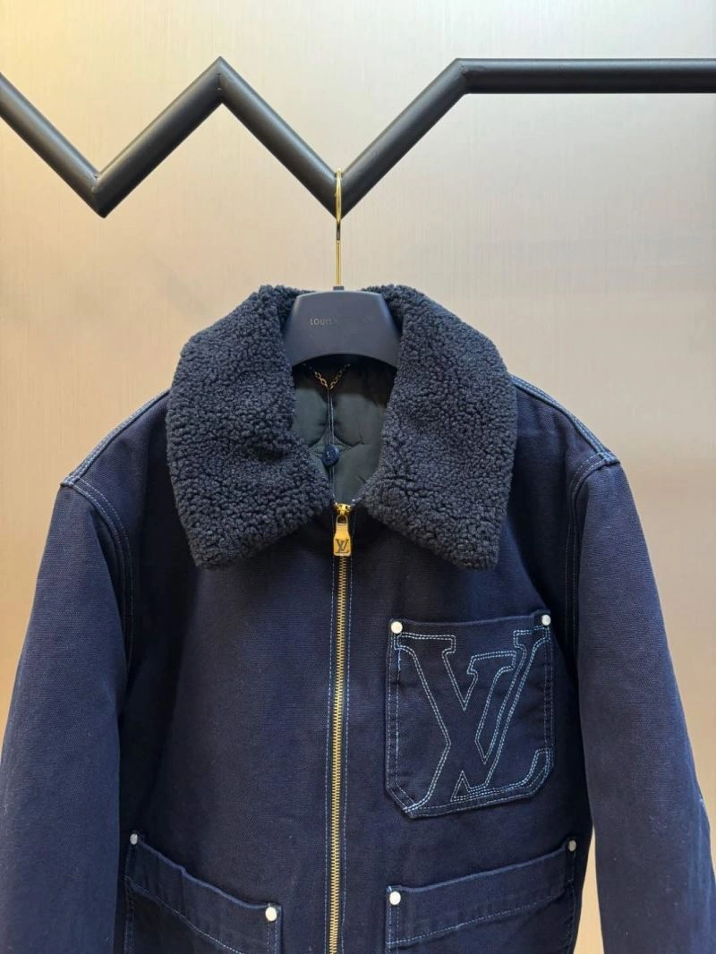 Soft Louis Vuitton Outwear 138625