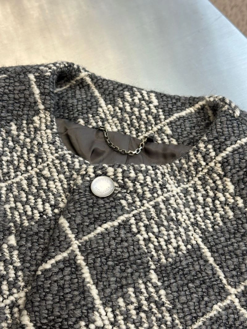 UrbanStyle Louis Vuitton Outwear 138630