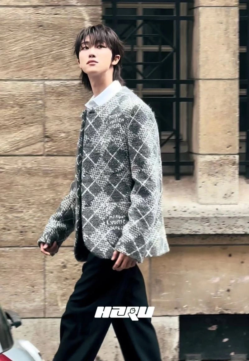 UrbanStyle Louis Vuitton Outwear 138630
