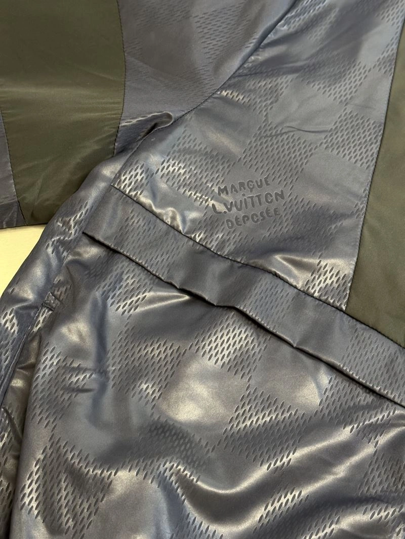 Louis Vuitton Outwear Effortless 138614