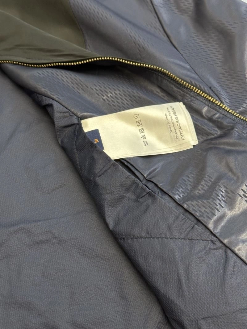 Louis Vuitton Outwear Effortless 138614