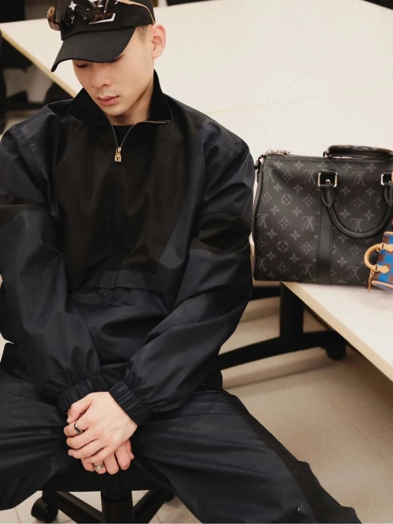 Louis Vuitton Outwear Effortless 138614