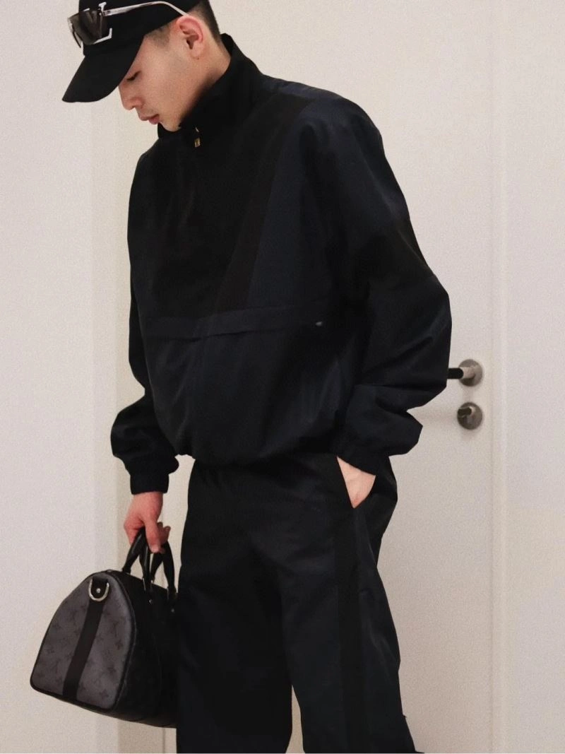 Louis Vuitton Outwear Effortless 138614