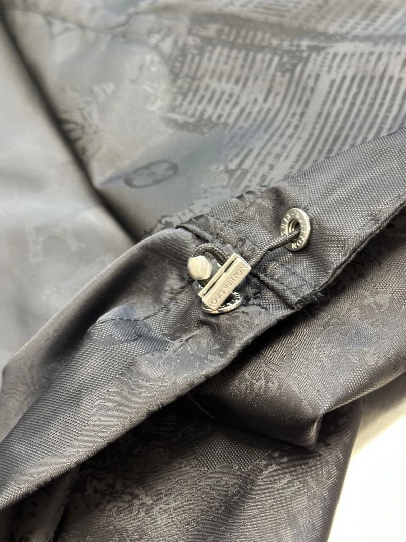 RelaxedFit Louis Vuitton Outwear 138615