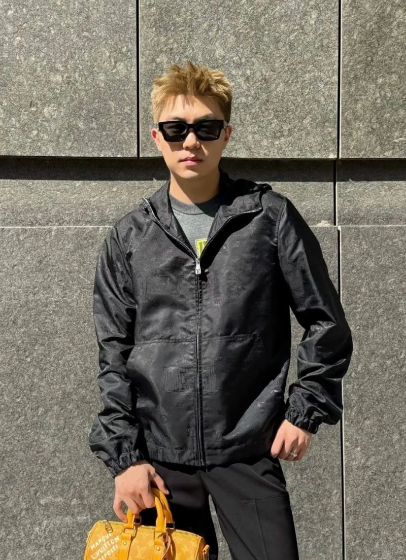 RelaxedFit Louis Vuitton Outwear 138615