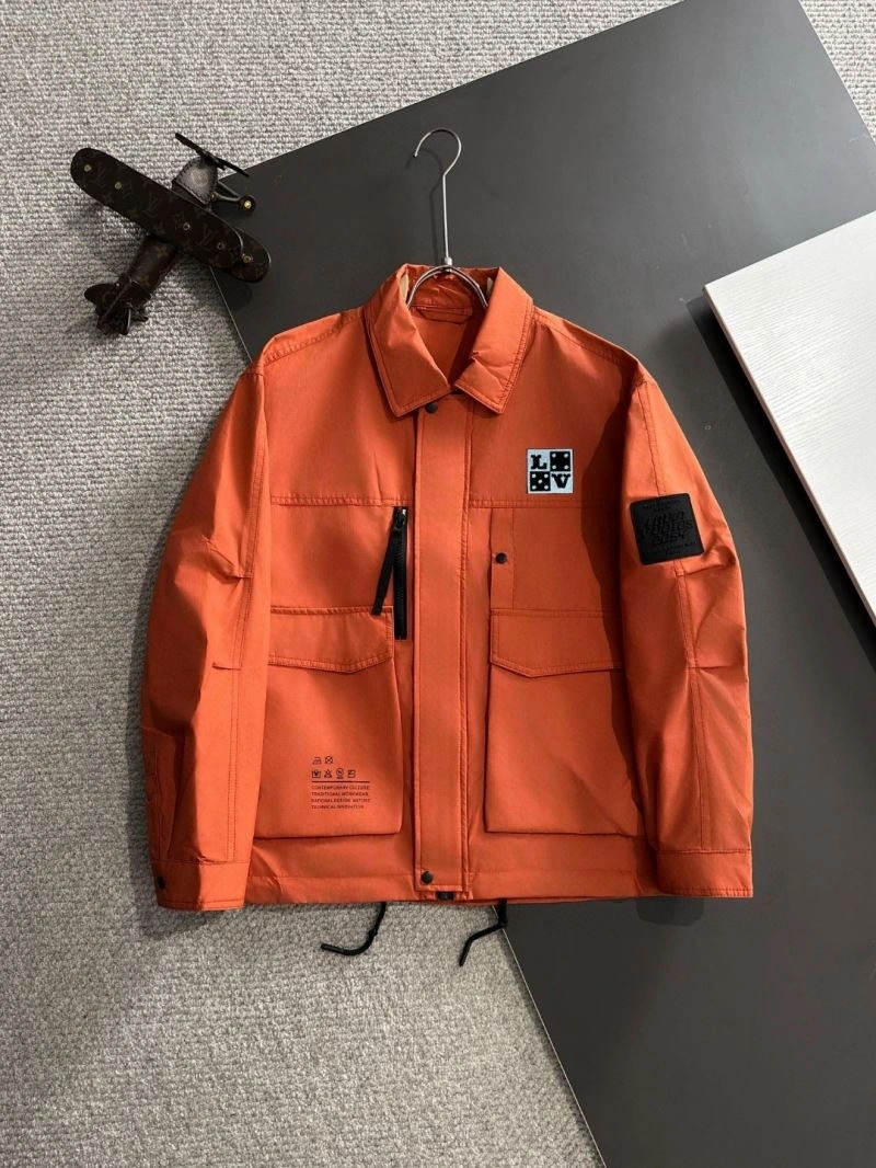 Breathable Louis Vuitton Outwear 138606