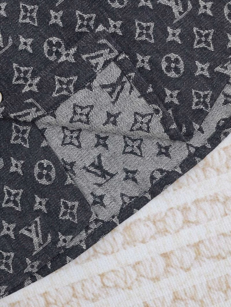 Louis Vuitton Outwear ZipUp 138611