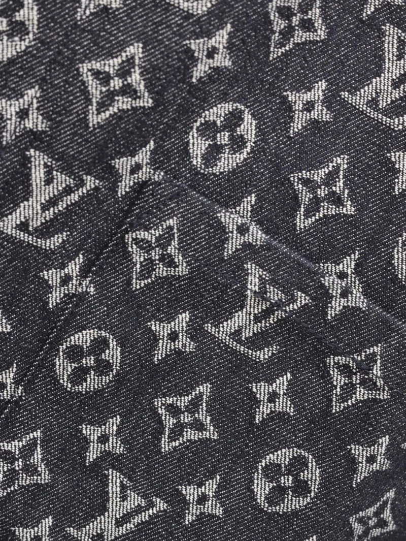 Louis Vuitton Outwear ZipUp 138611