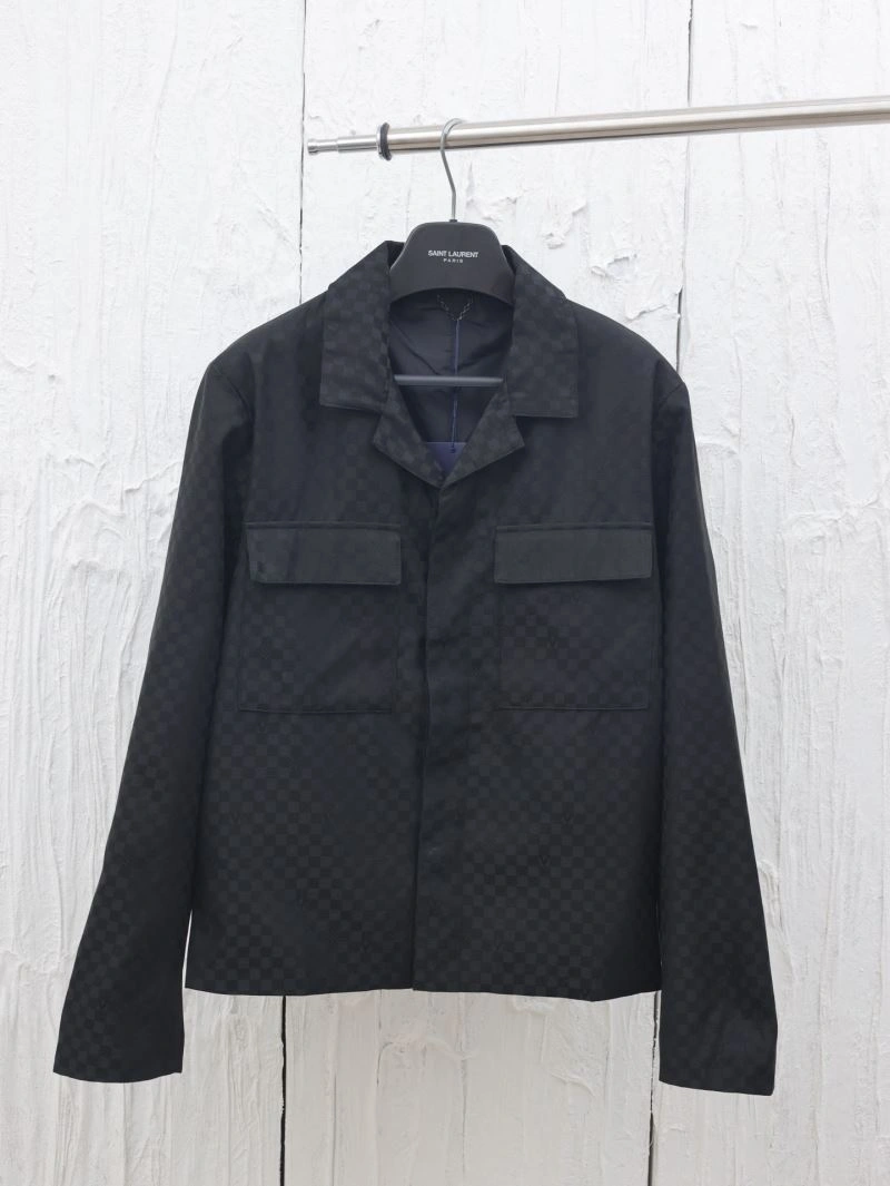EyeCatching Louis Vuitton Outwear 138626