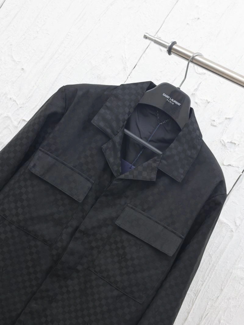 EyeCatching Louis Vuitton Outwear 138626