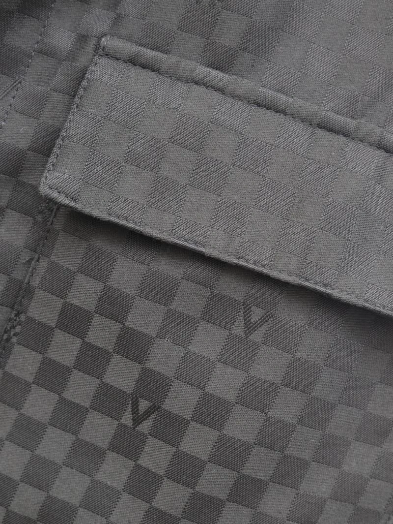EyeCatching Louis Vuitton Outwear 138626