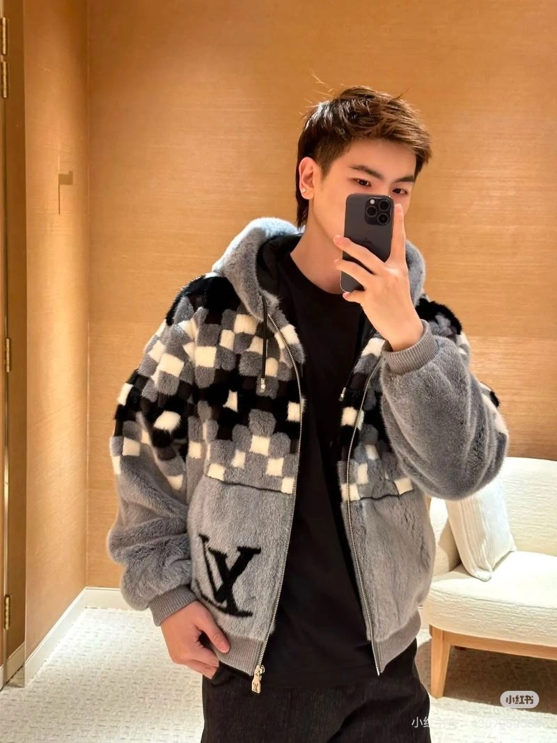 Louis Vuitton Outwear TechFriendly 138628