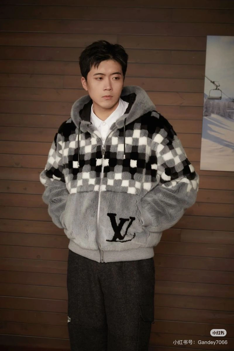 Louis Vuitton Outwear TechFriendly 138628