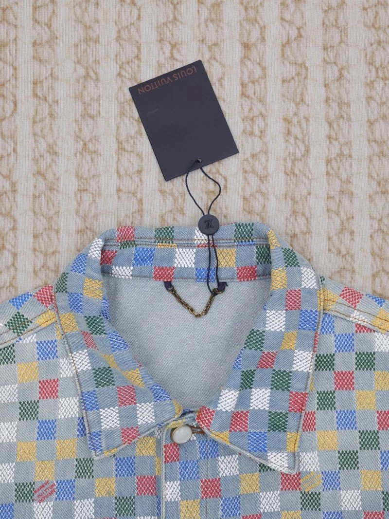 Sophisticated Louis Vuitton Outwear 138633