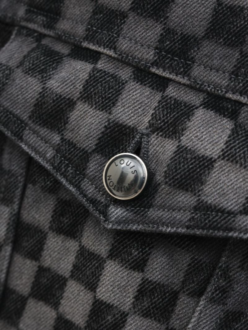 Louis Vuitton Outwear Sleek 138631