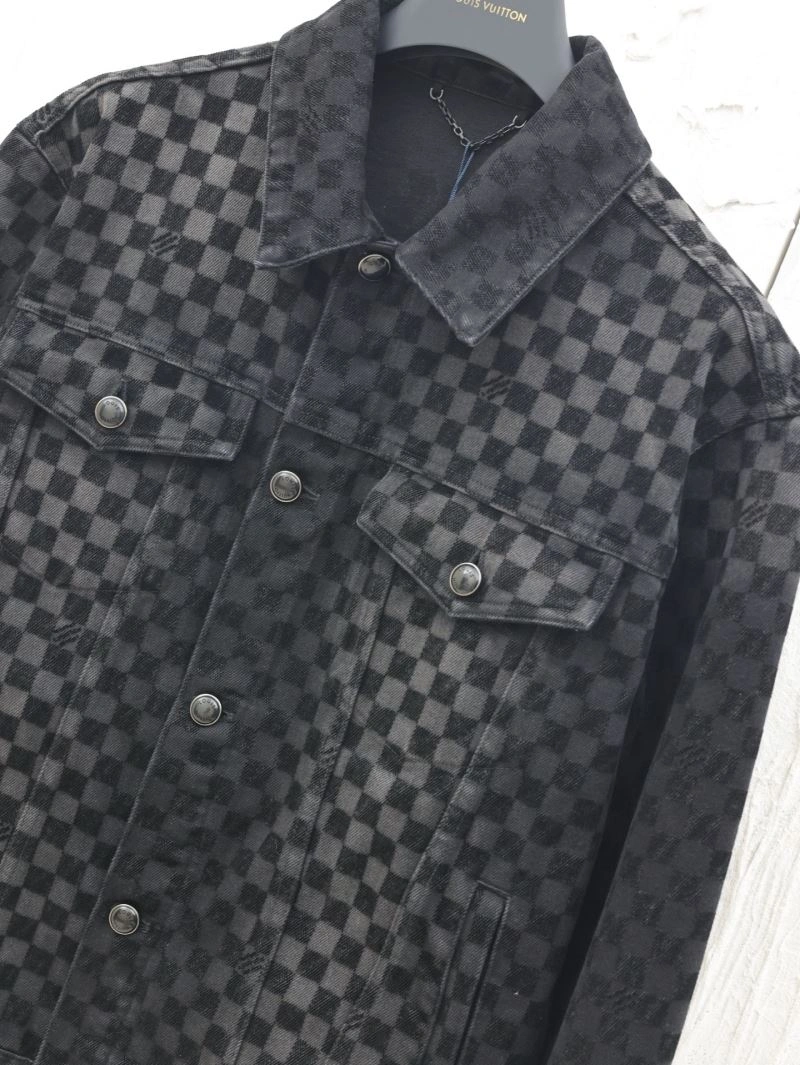 Louis Vuitton Outwear Sleek 138631