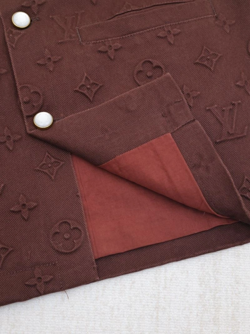 Sporty Louis Vuitton Outwear 138632