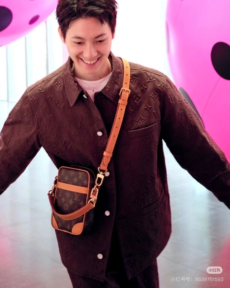 Sporty Louis Vuitton Outwear 138632