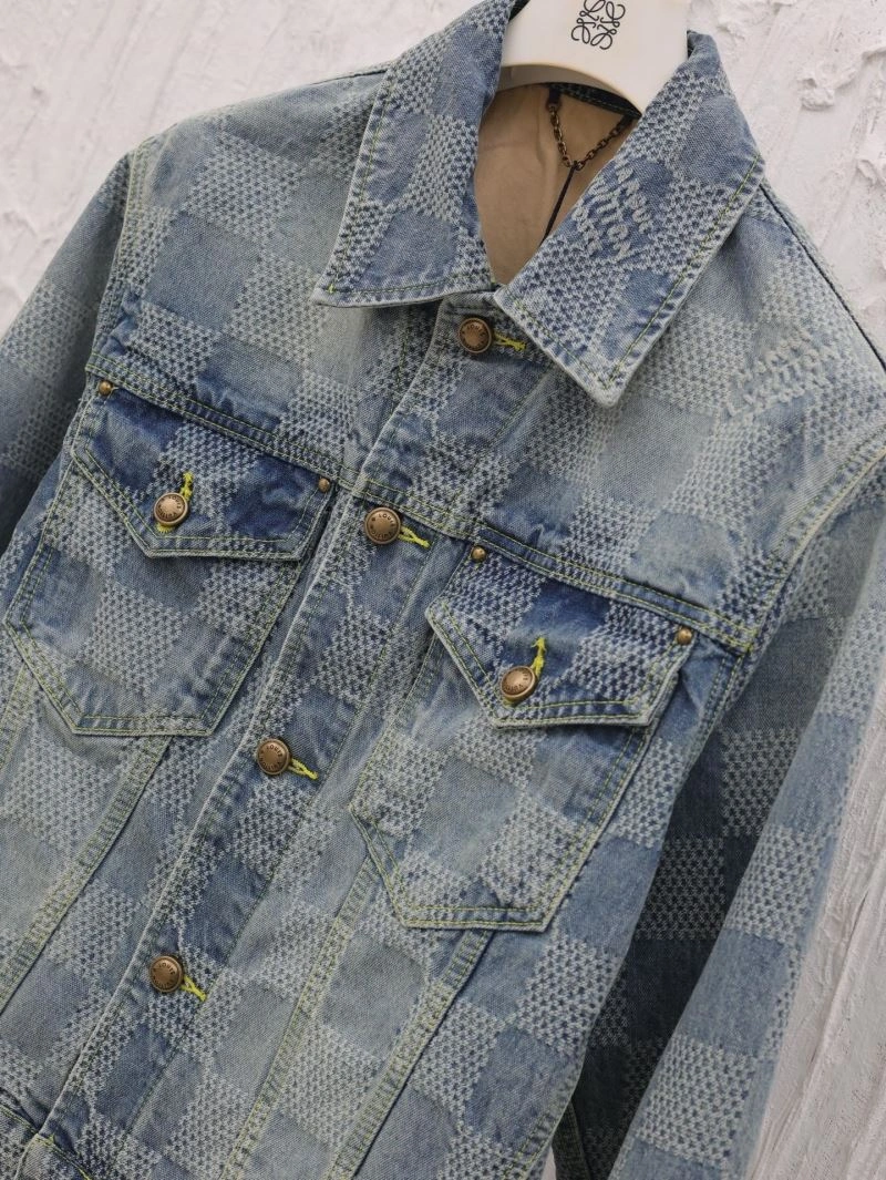 Practical Louis Vuitton Outwear 138612