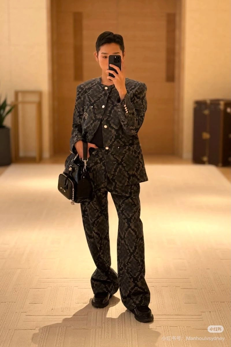 Thermal Louis Vuitton Outwear 138619