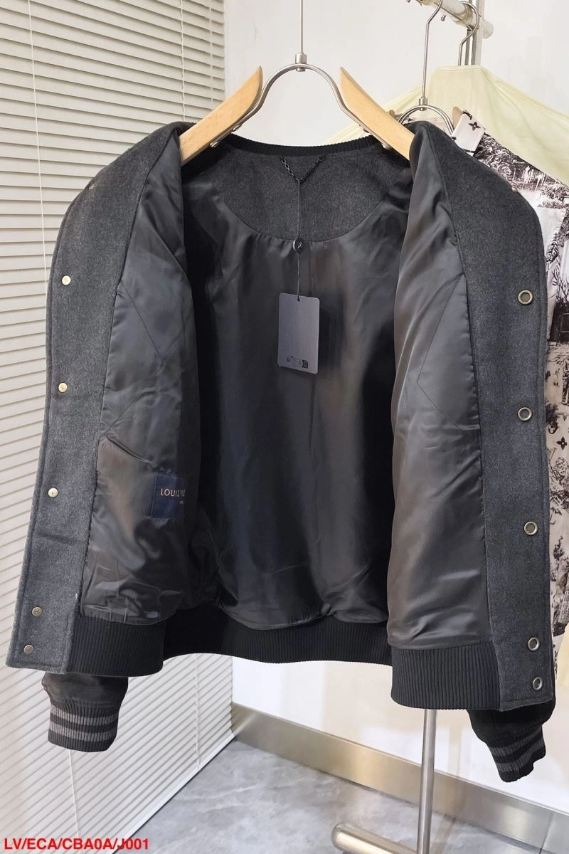 Louis Vuitton Outwear Cozy 139107