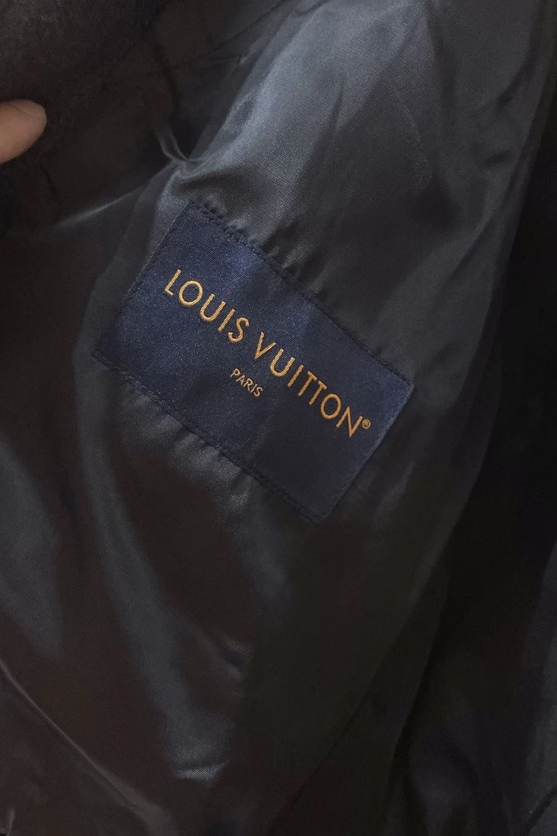 Louis Vuitton Outwear Cozy 139107