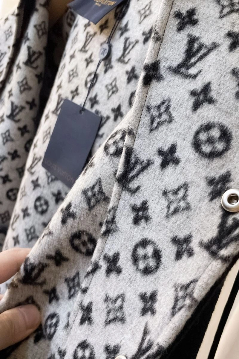 Attractive Louis Vuitton Outwear 139102