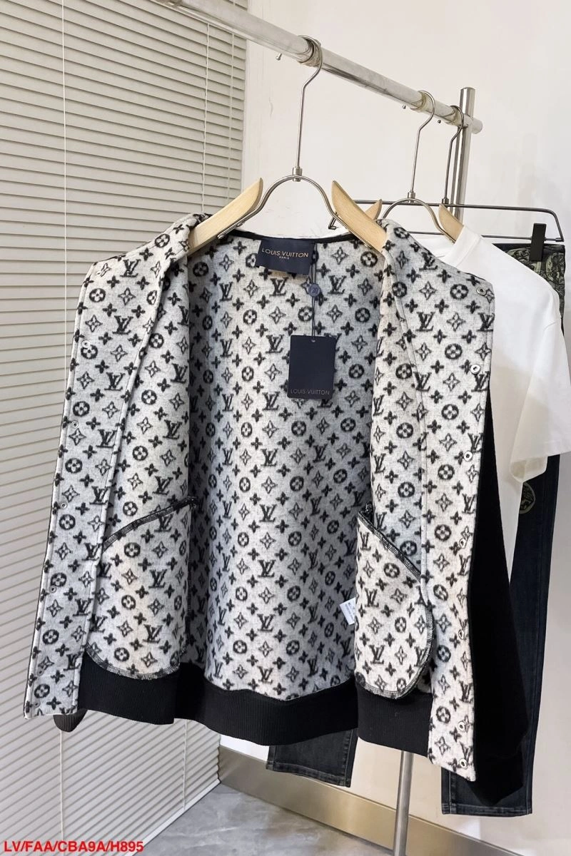 Attractive Louis Vuitton Outwear 139102