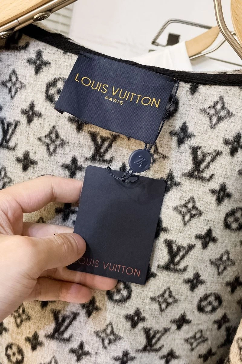 Attractive Louis Vuitton Outwear 139102