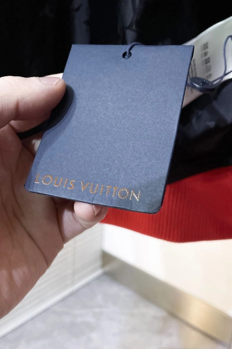 Durable Louis Vuitton Outwear 139100