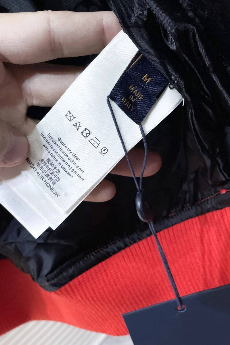 Durable Louis Vuitton Outwear 139100