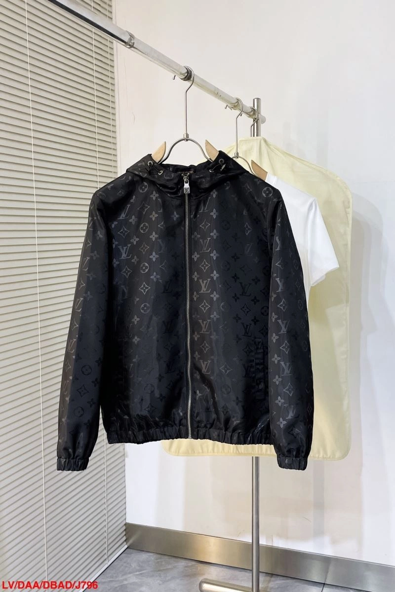 Contemporary Louis Vuitton Outwear 139098