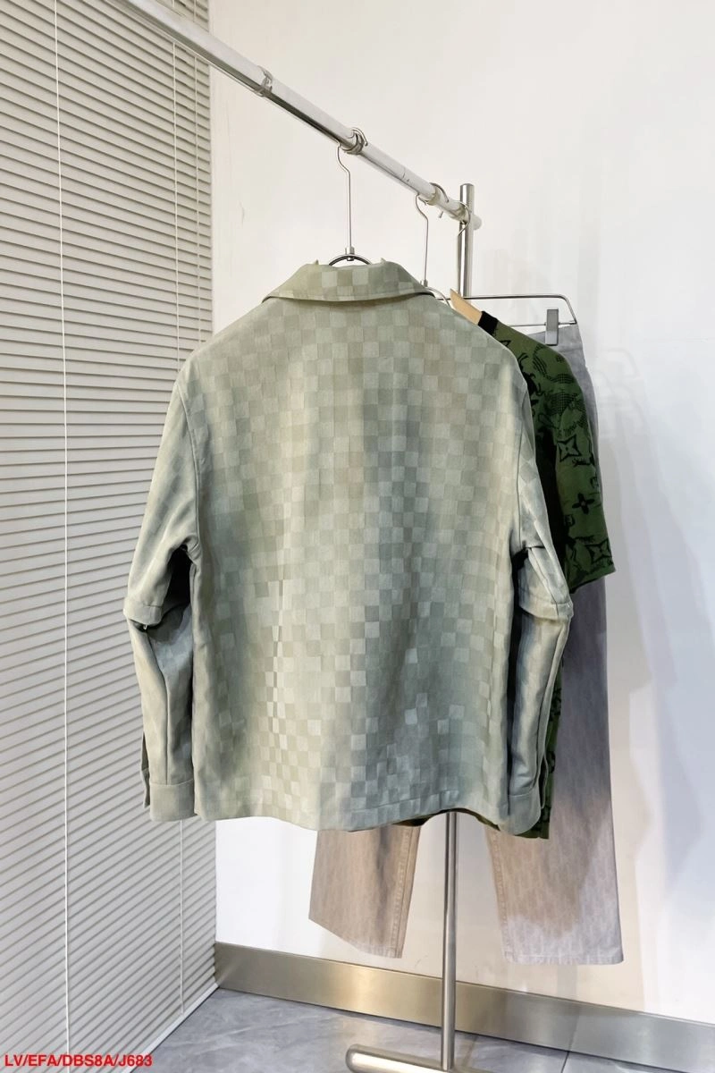 Louis Vuitton Outwear Youthful 139086