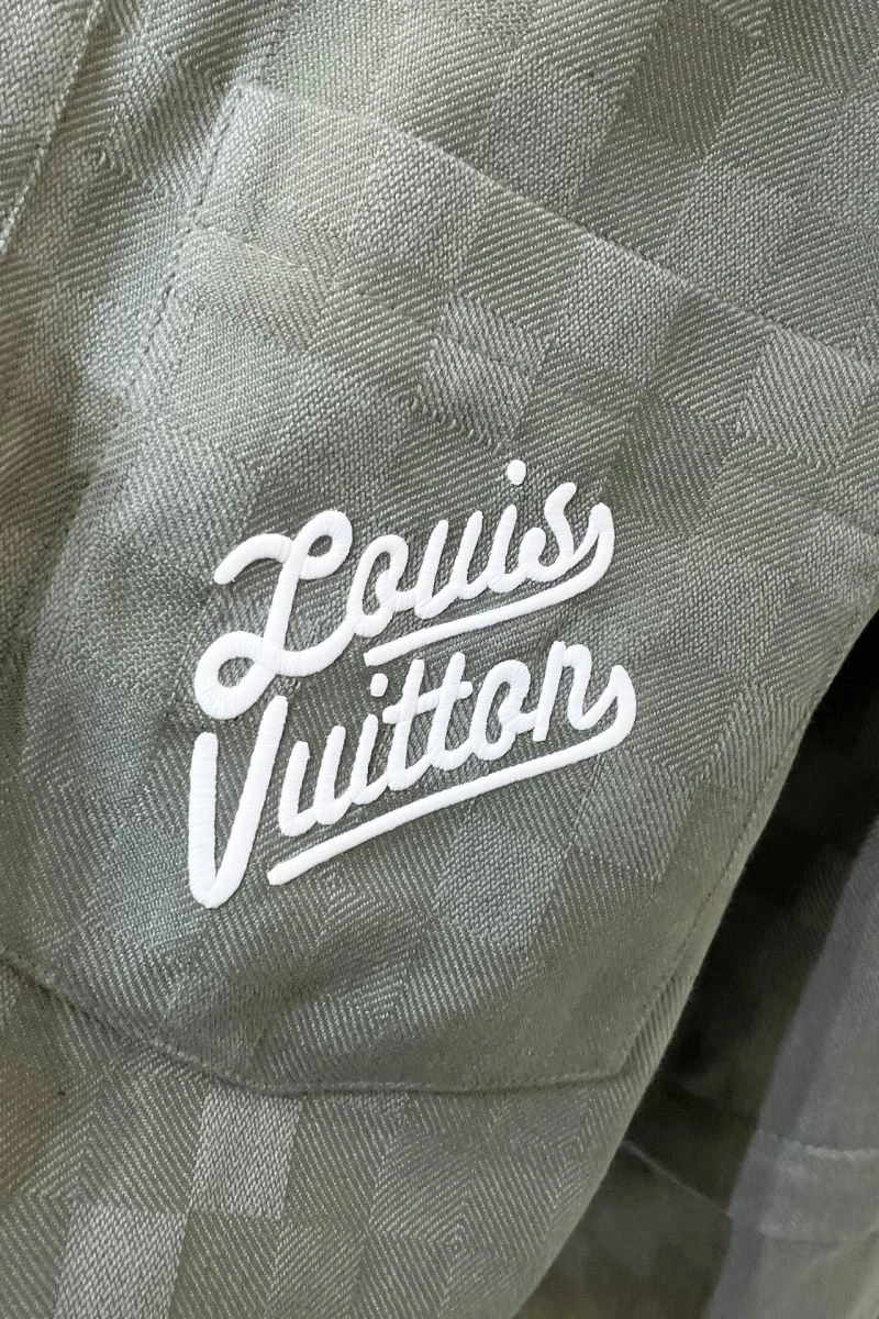 Louis Vuitton Outwear Youthful 139086
