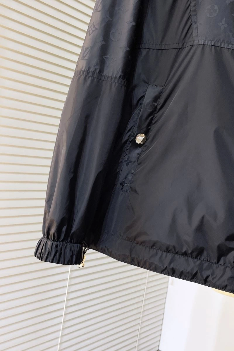 DailyWear Louis Vuitton Outwear 139066