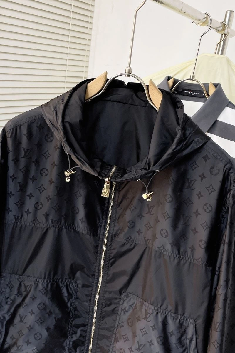 DailyWear Louis Vuitton Outwear 139066