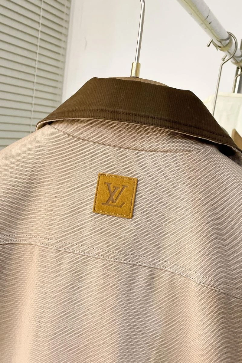 DailyWear Louis Vuitton Outwear 139077