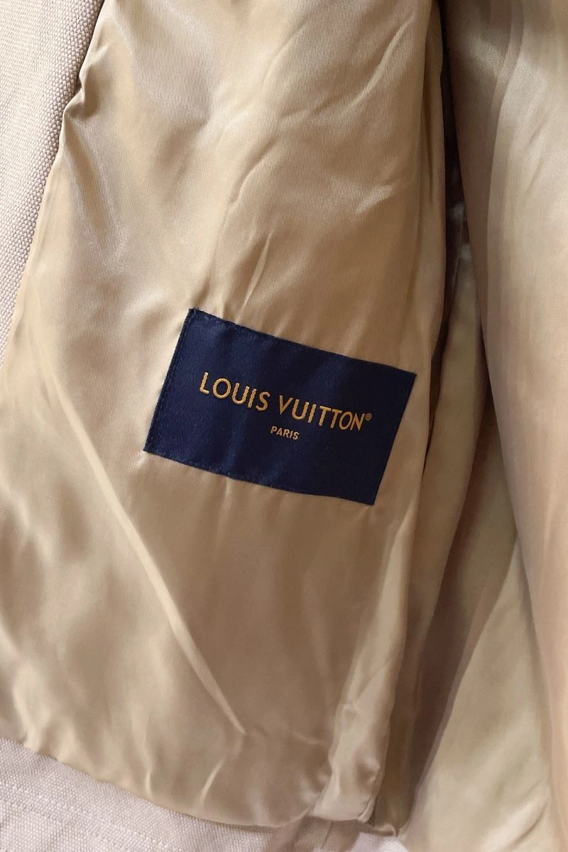 DailyWear Louis Vuitton Outwear 139077