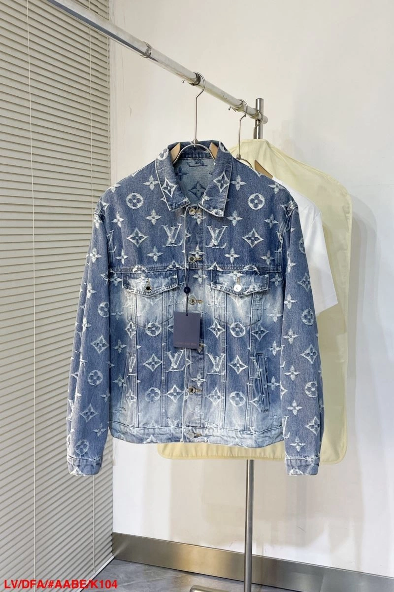 GoAnywhere Louis Vuitton Outwear 139067