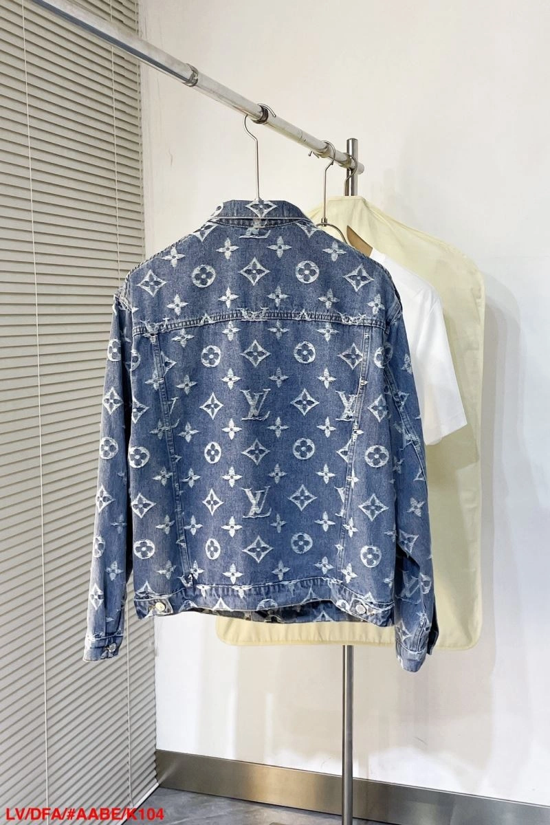 GoAnywhere Louis Vuitton Outwear 139067