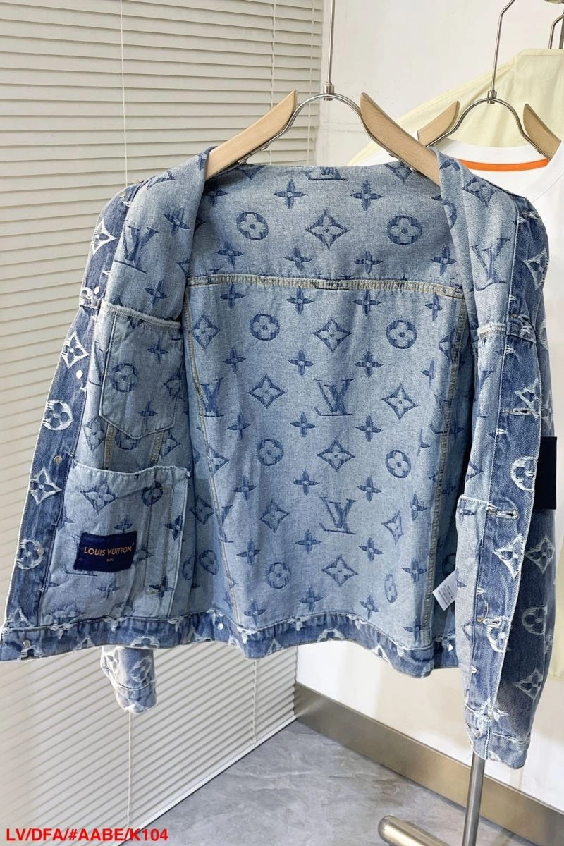 GoAnywhere Louis Vuitton Outwear 139067